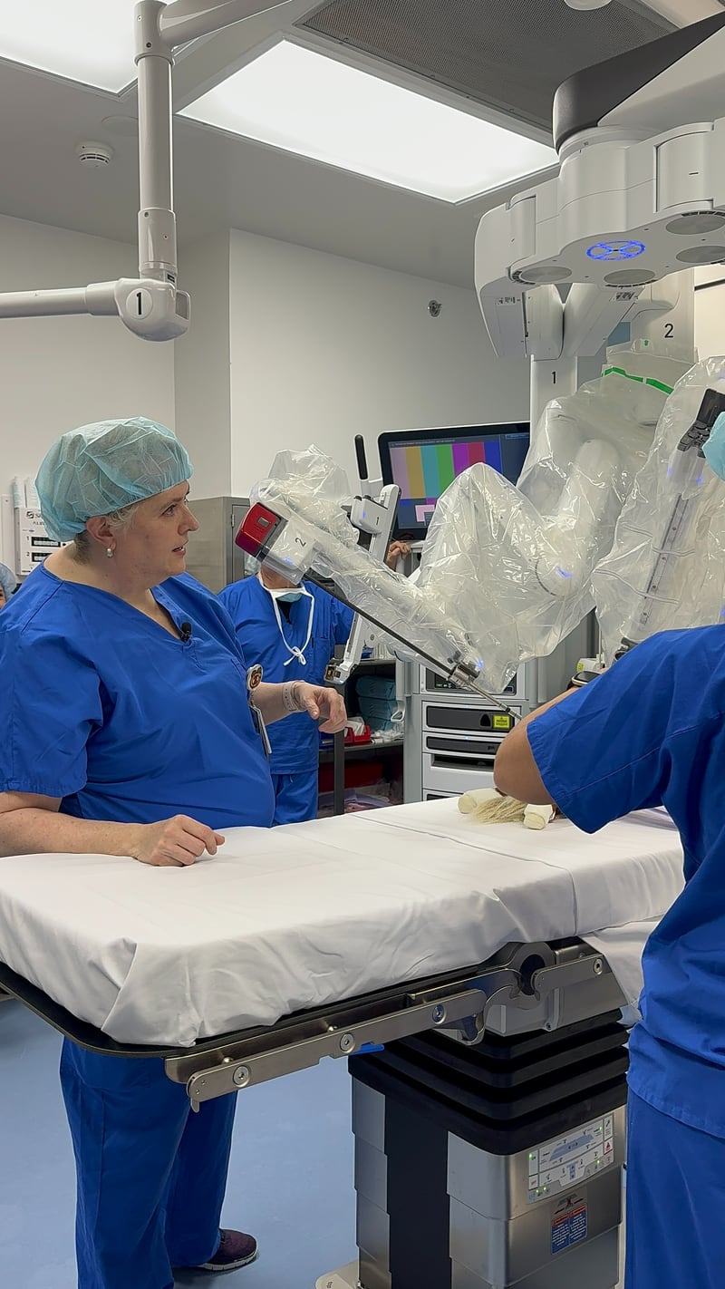 The SWBC Foundation has once again demonstrated its support for CHRISTUS Children’s by donating a $2.75 million gift for the acquisition of a surgical robot system, the da Vinci Xi.