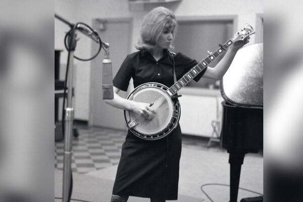 Roni Stoneman, ‘Hee Haw’ star, banjo player dies at 85