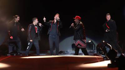 Backstreet Boys joined by Drake for "I Want It That Way": "One of the greatest songs of all time"