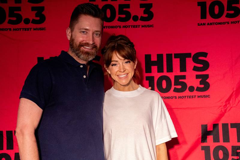 Lindsey Stirling stopped by the HITS 105.3 performance studio for a special private performance for our winners, before her show at the Majestic in San Antonio. She played some songs acoustic, answered a lot of questions, and took photos with all the winners. Great performance, and such a nice person!