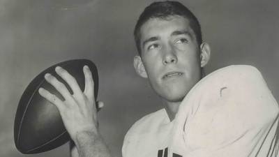 Steve Sloan, former Alabama QB, longtime coach, administrator, dead at 79