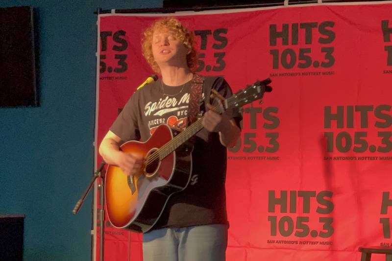 Hits 105.3 invited winners to our studios for a special private performance from Knox, and took sock donations for charity! Thanks to everyone who came out and donated! What a great private show!