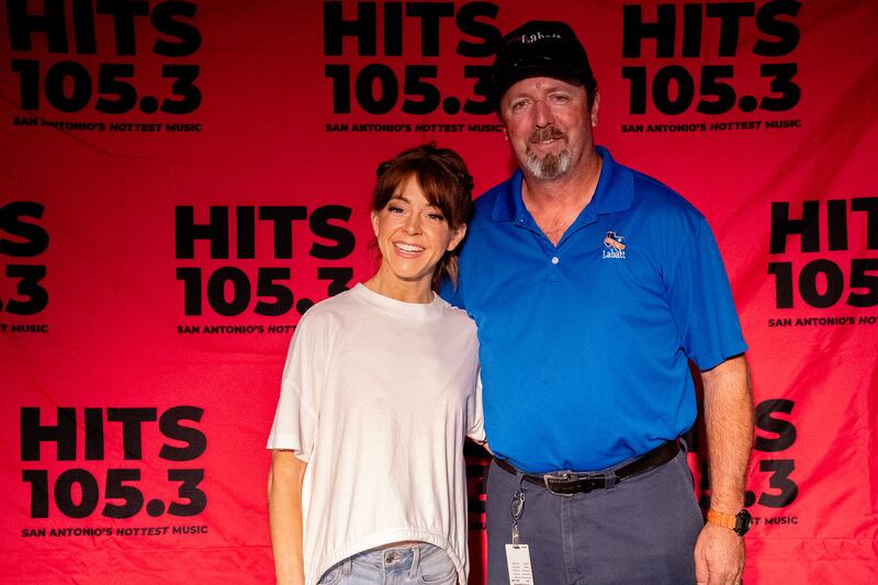 Lindsey Stirling stopped by the HITS 105.3 performance studio for a special private performance for our winners, before her show at the Majestic in San Antonio. She played some songs acoustic, answered a lot of questions, and took photos with all the winners. Great performance, and such a nice person!